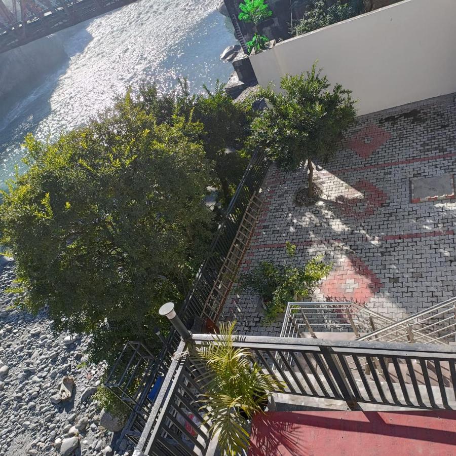 Hotel The Florence Chamba  Ngoại thất bức ảnh